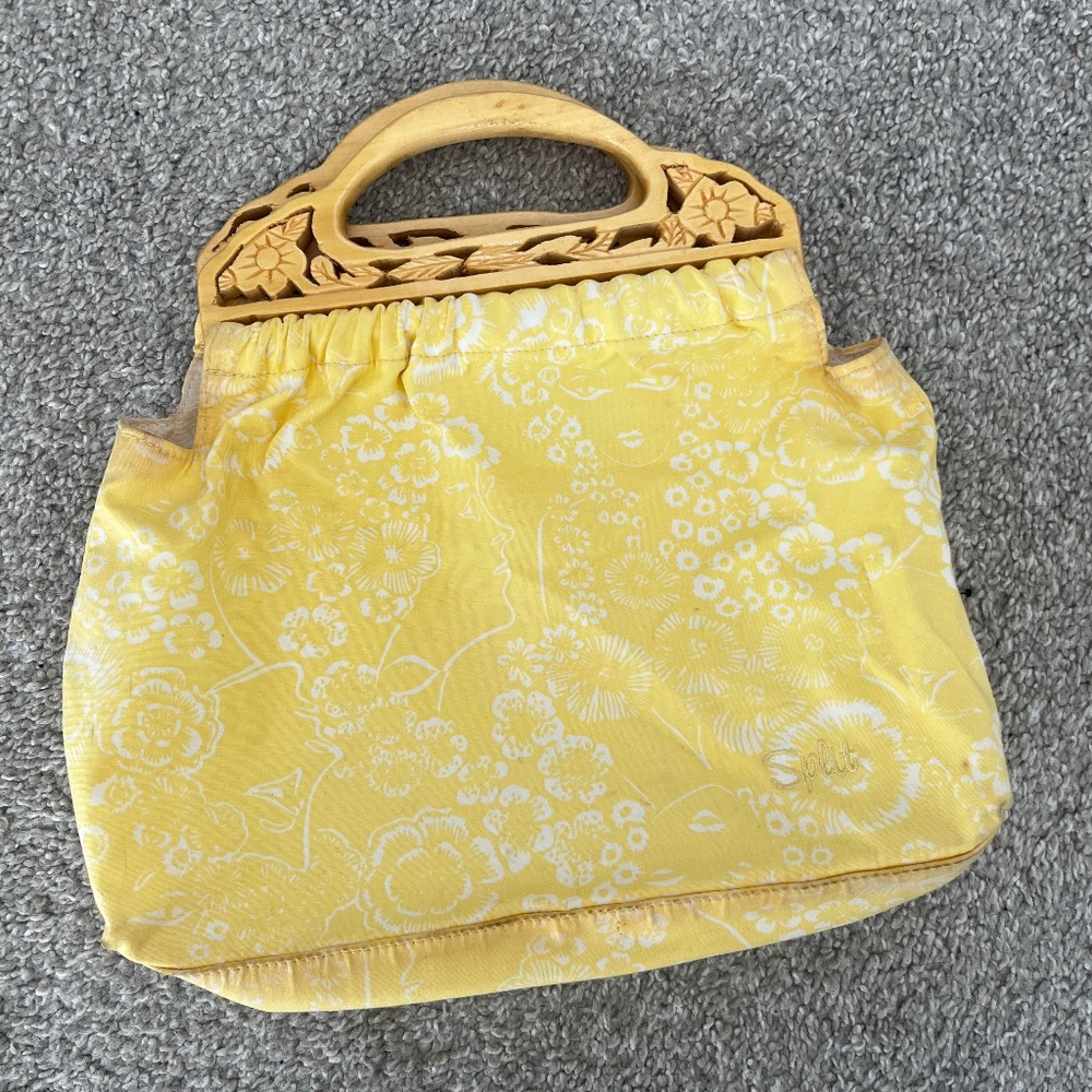 Split brand Yellow and white bag